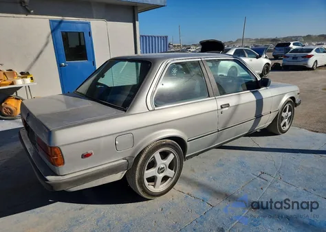 1985 BMW 318 z USA, uszkodzony, nr VIN WBAAA710209167848